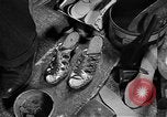 Standbild Abend Schuhe Florenz Italien, 1951, aus Sekunde 57 historischem Filmmaterial Videoclip 65675053695