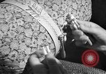 Standbild Lace doilies Portofino Italien, 1951, aus Sekunde 24 historischem Filmmaterial Videoclip 65675053696