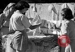 Standbild Lace doilies Portofino Italien, 1951, aus Sekunde 35 historischem Filmmaterial Videoclip 65675053696