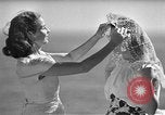 Standbild Lace doilies Portofino Italien, 1951, aus Sekunde 38 historischem Filmmaterial Videoclip 65675053696