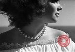 Standbild Lace doilies Portofino Italien, 1951, aus Sekunde 41 historischem Filmmaterial Videoclip 65675053696