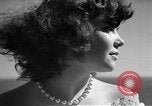 Standbild Lace doilies Portofino Italien, 1951, aus Sekunde 42 historischem Filmmaterial Videoclip 65675053696