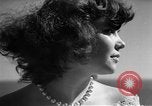 Standbild Lace doilies Portofino Italien, 1951, aus Sekunde 43 historischem Filmmaterial Videoclip 65675053696