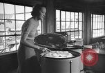 Immagine di Le donne godono sociale e tempo libero Greenbelt Maryland USA, 1939, secondo 9 filmato di repertorio 65675053714