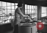 Immagine di Le donne godono sociale e tempo libero Greenbelt Maryland USA, 1939, secondo 11 filmato di repertorio 65675053714