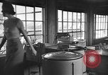 Immagine di Le donne godono sociale e tempo libero Greenbelt Maryland USA, 1939, secondo 13 filmato di repertorio 65675053714