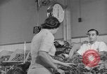 Immagine di Supermercato negozio di generi alimentari Greenbelt Maryland USA, 1939, secondo 10 filmato di repertorio 65675053715