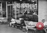 Immagine di Supermercato negozio di generi alimentari Greenbelt Maryland USA, 1939, secondo 21 filmato di repertorio 65675053715