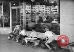 Immagine di Supermercato negozio di generi alimentari Greenbelt Maryland USA, 1939, secondo 23 filmato di repertorio 65675053715