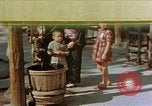 Image femmes japonaises Kyoto Japon, 1946, de la seconde 1 séquences d'archives historiques vidéo 65675053718