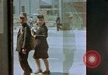 Standbild ration line Kyoto Japan, 1946, aus Sekunde 23 historischem Filmmaterial Videoclip 65675053720