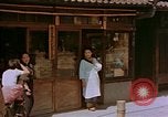 Standbild ration line Kyoto Japan, 1946, aus Sekunde 38 historischem Filmmaterial Videoclip 65675053720