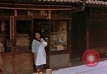 Standbild ration line Kyoto Japan, 1946, aus Sekunde 39 historischem Filmmaterial Videoclip 65675053720
