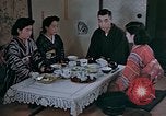 Immagine di Famiglia giapponese Kyoto in Giappone, 1946, secondo 4 filmato di repertorio 65675053723