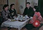 Immagine di Famiglia giapponese Kyoto in Giappone, 1946, secondo 7 filmato di repertorio 65675053723