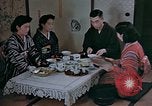 Immagine di Famiglia giapponese Kyoto in Giappone, 1946, secondo 10 filmato di repertorio 65675053723