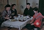 Immagine di Famiglia giapponese Kyoto in Giappone, 1946, secondo 16 filmato di repertorio 65675053723