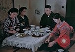 Immagine di Famiglia giapponese Kyoto in Giappone, 1946, secondo 17 filmato di repertorio 65675053723