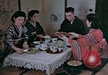 Immagine di Famiglia giapponese Kyoto in Giappone, 1946, secondo 34 filmato di repertorio 65675053723