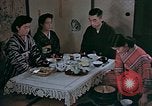Immagine di Famiglia giapponese Kyoto in Giappone, 1946, secondo 38 filmato di repertorio 65675053723