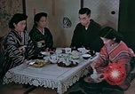 Immagine di Famiglia giapponese Kyoto in Giappone, 1946, secondo 45 filmato di repertorio 65675053723
