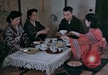Immagine di Famiglia giapponese Kyoto in Giappone, 1946, secondo 49 filmato di repertorio 65675053723