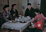 Immagine di Famiglia giapponese Kyoto in Giappone, 1946, secondo 58 filmato di repertorio 65675053723