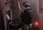 Standbild Japanese boy Kyoto Japan, 1946, aus Sekunde 22 historischem Filmmaterial Videoclip 65675053727