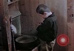 Standbild Japanese boy Kyoto Japan, 1946, aus Sekunde 27 historischem Filmmaterial Videoclip 65675053727