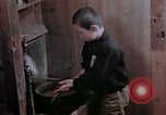 Standbild Japanese boy Kyoto Japan, 1946, aus Sekunde 35 historischem Filmmaterial Videoclip 65675053727