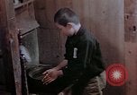 Standbild Japanese boy Kyoto Japan, 1946, aus Sekunde 38 historischem Filmmaterial Videoclip 65675053727