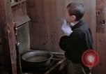 Standbild Japanese boy Kyoto Japan, 1946, aus Sekunde 56 historischem Filmmaterial Videoclip 65675053727