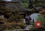 Standbild japanische Frauen Kyoto Japan, 1946, aus Sekunde 3 historischem Filmmaterial Videoclip 65675053728