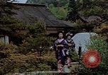 Standbild japanische Frauen Kyoto Japan, 1946, aus Sekunde 6 historischem Filmmaterial Videoclip 65675053728