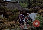 Standbild japanische Frauen Kyoto Japan, 1946, aus Sekunde 7 historischem Filmmaterial Videoclip 65675053728