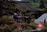 Standbild japanische Frauen Kyoto Japan, 1946, aus Sekunde 16 historischem Filmmaterial Videoclip 65675053728
