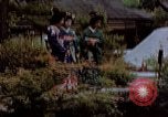 Standbild japanische Frauen Kyoto Japan, 1946, aus Sekunde 17 historischem Filmmaterial Videoclip 65675053728