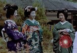 Standbild japanische Frauen Kyoto Japan, 1946, aus Sekunde 28 historischem Filmmaterial Videoclip 65675053728