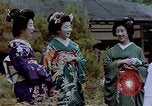 Standbild japanische Frauen Kyoto Japan, 1946, aus Sekunde 29 historischem Filmmaterial Videoclip 65675053728