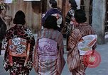 Immagine di Sezione di intrattenimento Kyoto in Giappone, 1946, secondo 50 filmato di repertorio 65675053729