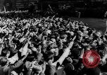 Immagine di Adolf Hitler parla degli austriaci al tempo di Anschluss Vienna Austria, 1938, secondo 6 filmato di repertorio 65675053786