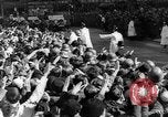 Immagine di Adolf Hitler parla degli austriaci al tempo di Anschluss Vienna Austria, 1938, secondo 12 filmato di repertorio 65675053786