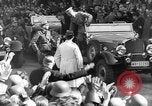 Immagine di Adolf Hitler parla degli austriaci al tempo di Anschluss Vienna Austria, 1938, secondo 16 filmato di repertorio 65675053786