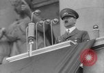Immagine di Adolf Hitler parla degli austriaci al tempo di Anschluss Vienna Austria, 1938, secondo 62 filmato di repertorio 65675053786