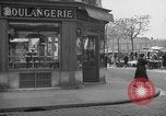 Standbild Bäckerei Paris Frankreich, 1938, aus Sekunde 3 historischem Filmmaterial Videoclip 65675053812