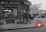 Standbild Bäckerei Paris Frankreich, 1938, aus Sekunde 7 historischem Filmmaterial Videoclip 65675053812