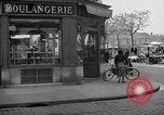 Standbild Bäckerei Paris Frankreich, 1938, aus Sekunde 9 historischem Filmmaterial Videoclip 65675053812
