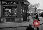 Standbild Bäckerei Paris Frankreich, 1938, aus Sekunde 19 historischem Filmmaterial Videoclip 65675053812