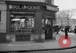 Standbild Bäckerei Paris Frankreich, 1938, aus Sekunde 21 historischem Filmmaterial Videoclip 65675053812