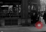 Standbild Bäckerei Paris Frankreich, 1938, aus Sekunde 33 historischem Filmmaterial Videoclip 65675053812